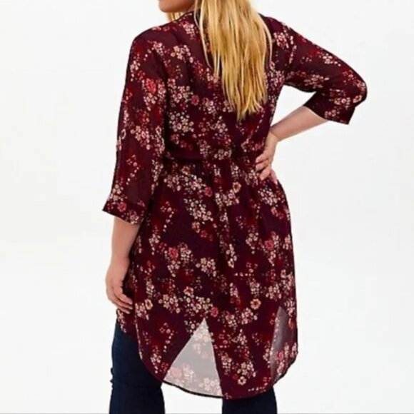 Torrid Burgundy Floral Lexie Top - Picture 2 of 13